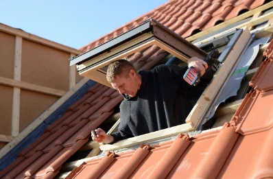 Pose de fenêtres de toit Velux à Montvalent